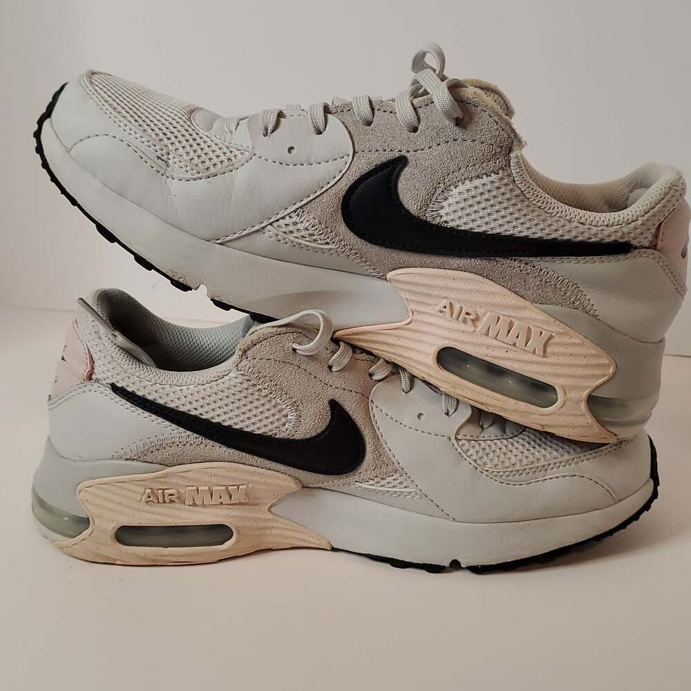 Nike - Picture 11 of 13